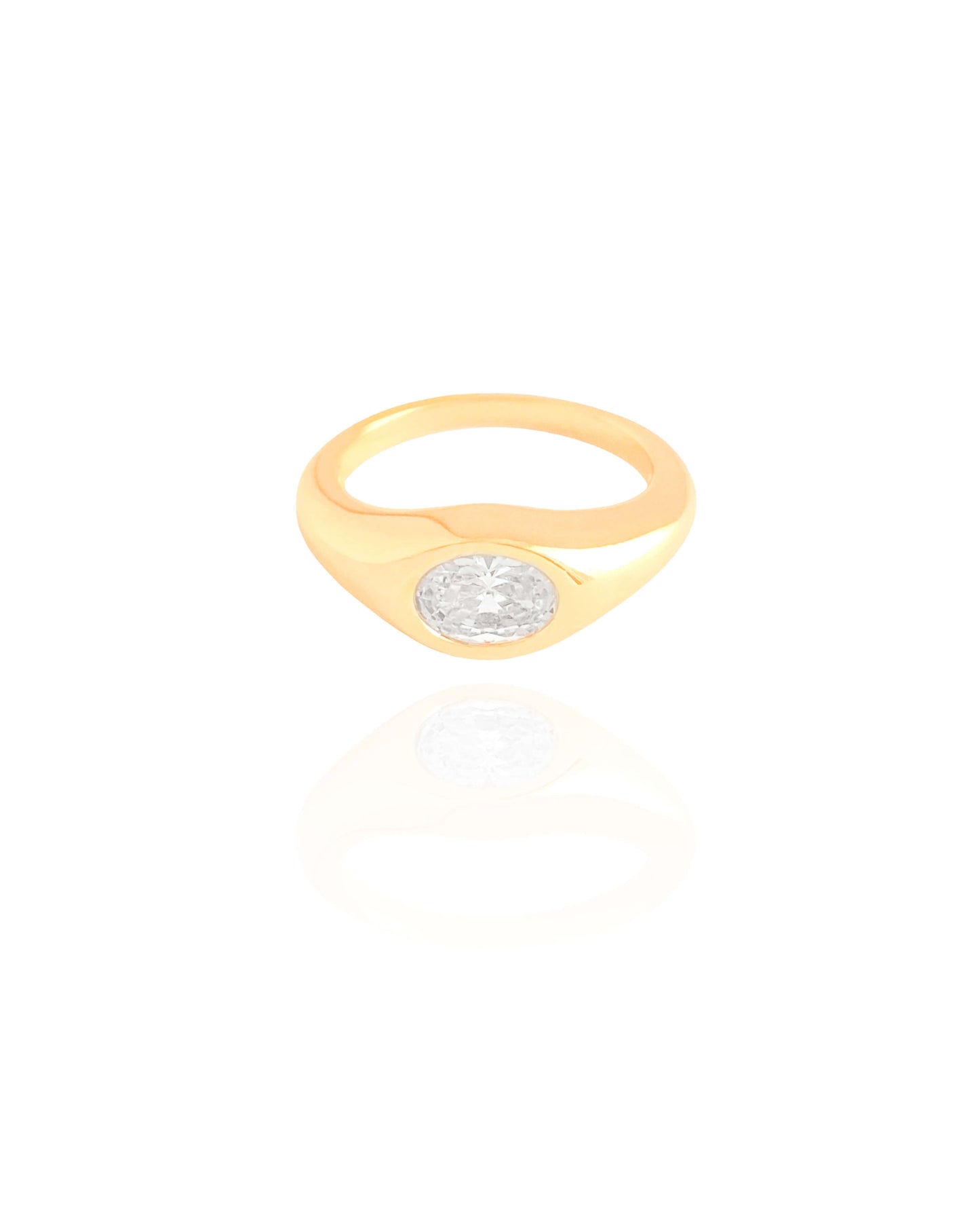 Anel Oval Cravejado Zircônia