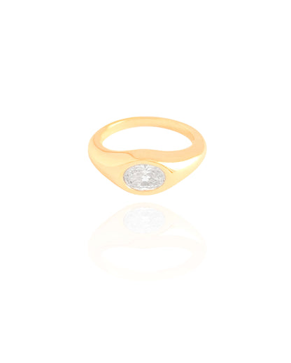 Anel Oval Cravejado Zircônia